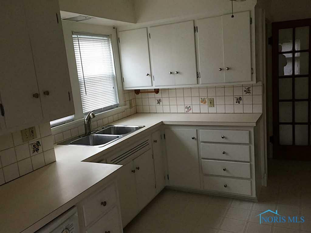 1354 Kepler Road Toledo, OH 43612 - Photo 3 of 15 Gallery Image 3