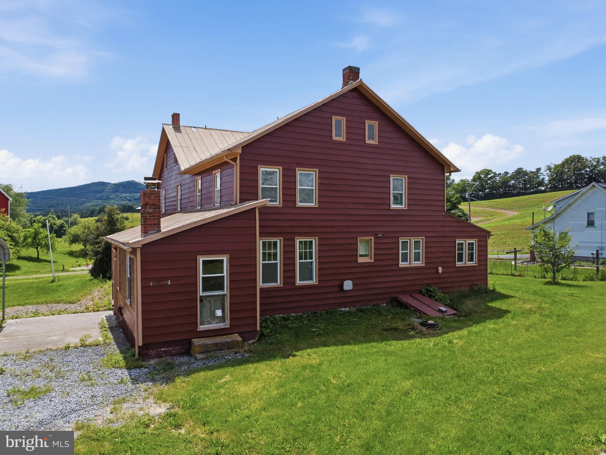 3316 Peach Orchard Road McConnellsburg, PA 17233 - Photo 5 of 52