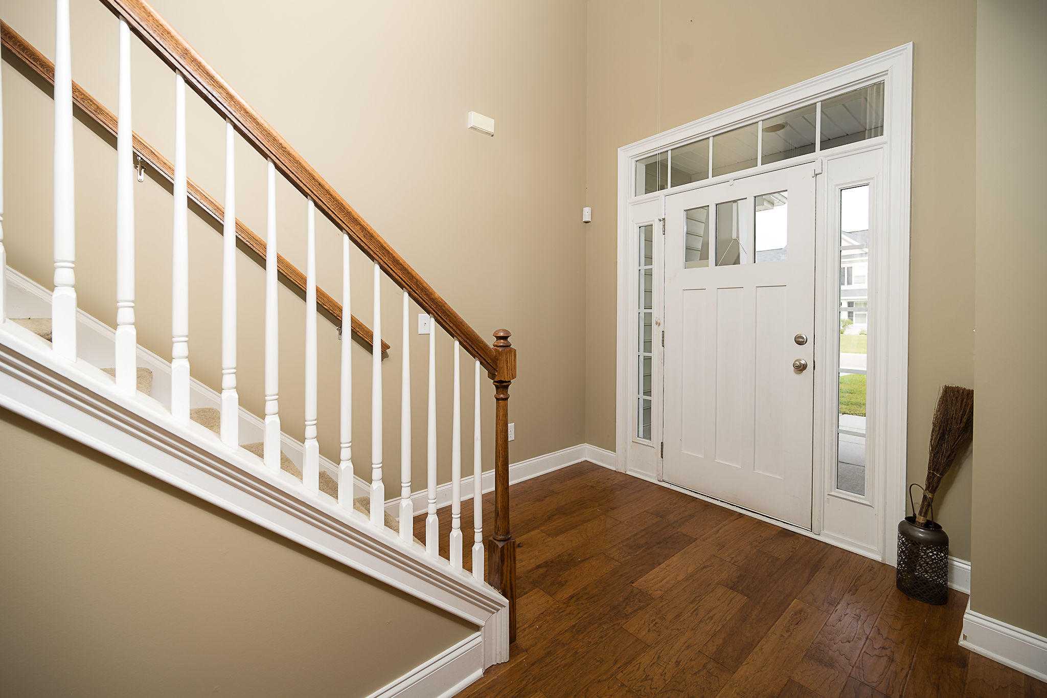 151 Royal Star Road Summerville, SC 29486 - Photo 4 of 54 Foyer