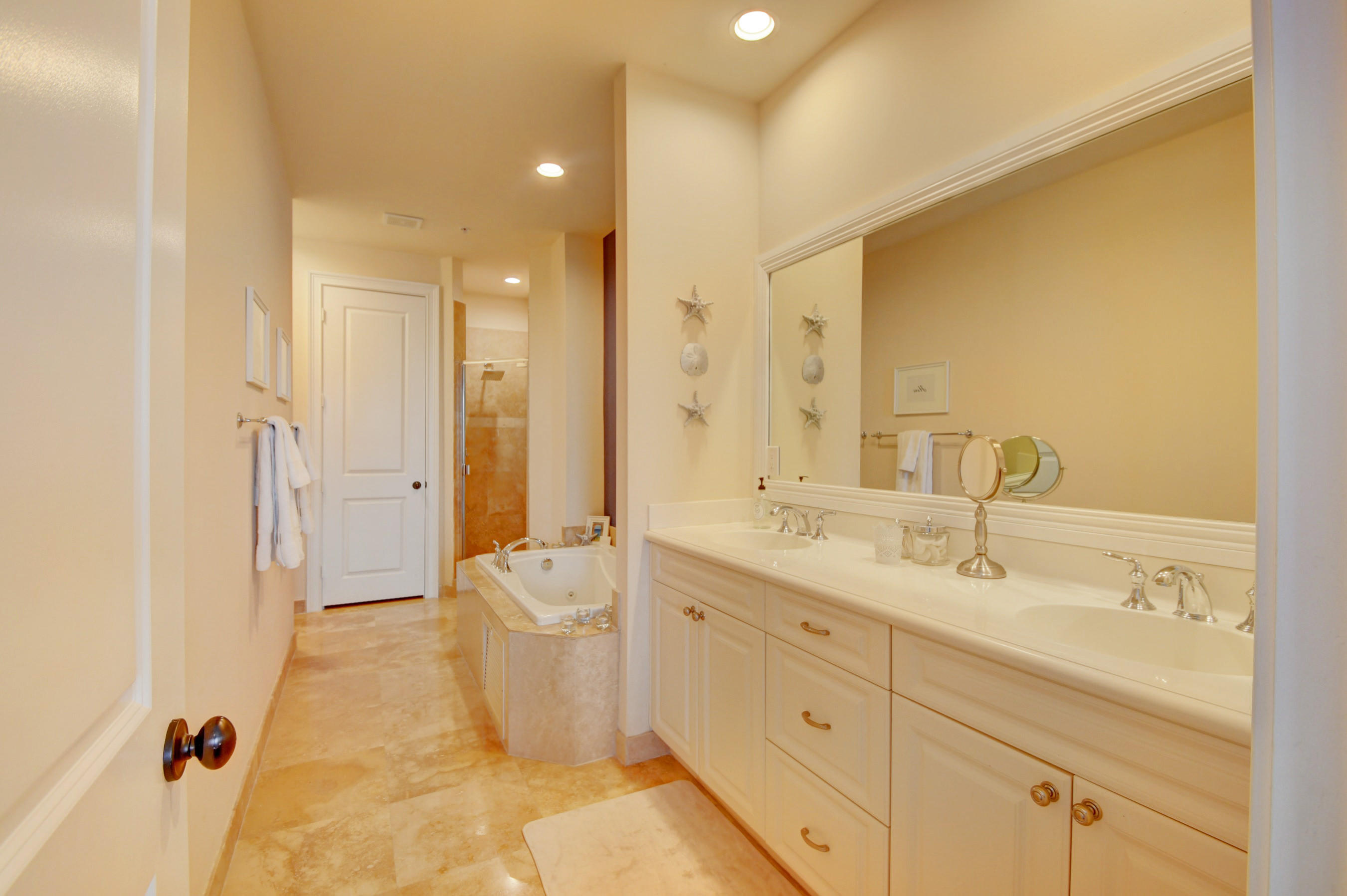 49 Via Floresta Drive Boca Raton, FL 33487 - Photo 11 of 21 Mbath