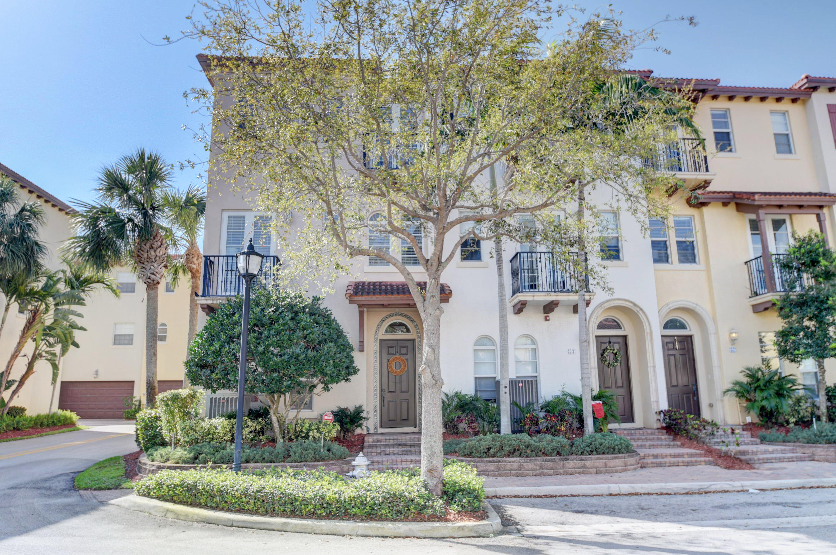 49 Via Floresta Drive Boca Raton, FL 33487 - Photo 17 of 21 Front View