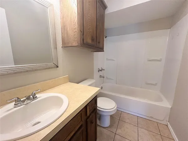 $1,195 | 1401 Old Bardwell Road, Unit B, Ennis, TX 75119