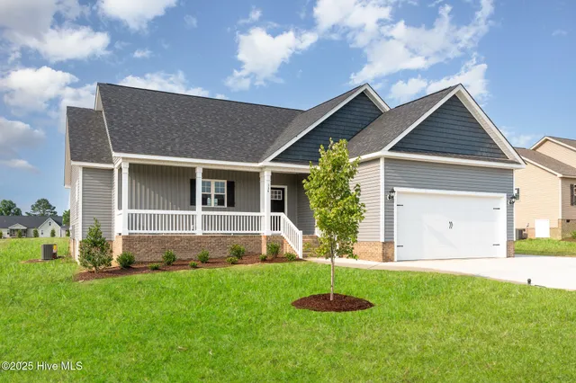 $334,900 | 134 Royal Avenue, Selma, NC 27576