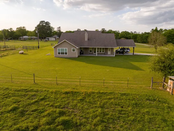 $1,297,000 | 169 Farm To Market 1696, Huntsville, TX 77320