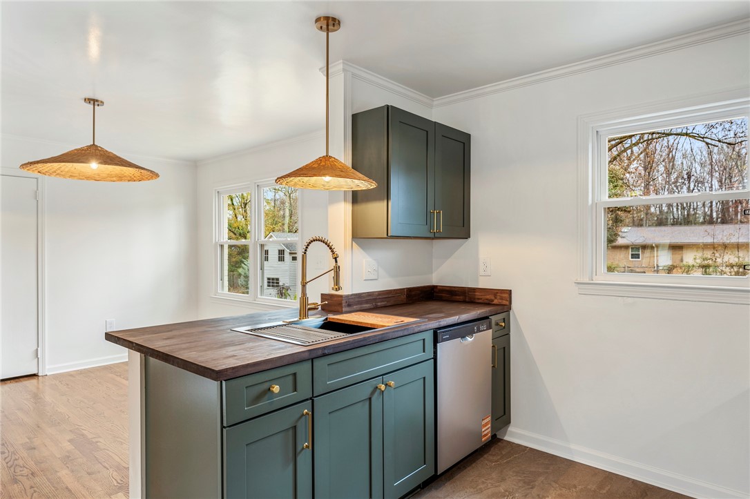 407 Mapleton Drive Greenville, SC 29607 - Photo 14 of 33