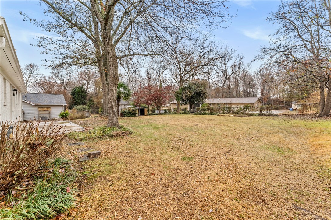 407 Mapleton Drive Greenville, SC 29607 - Photo 28 of 33