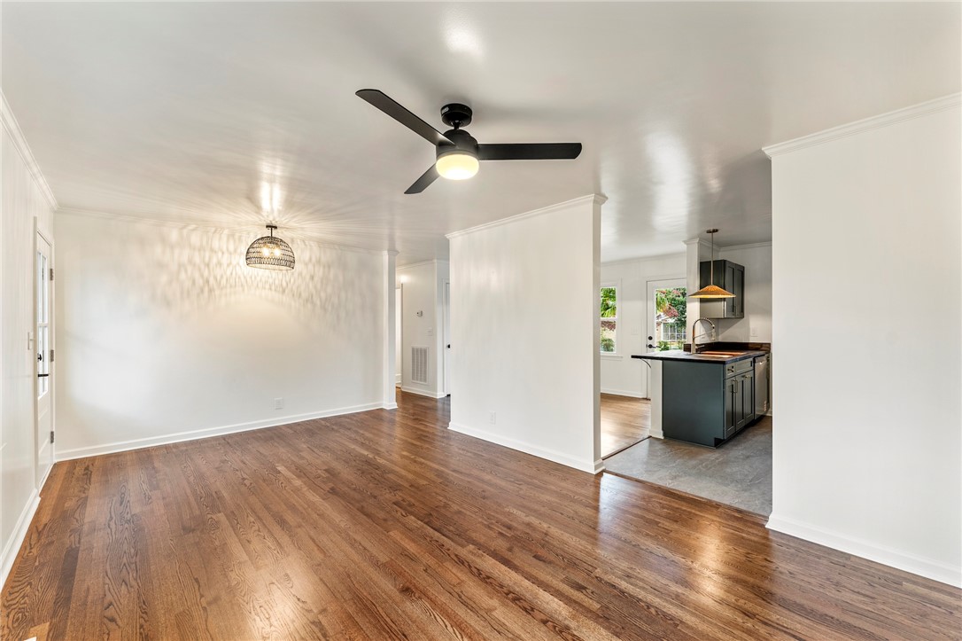 407 Mapleton Drive Greenville, SC 29607 - Photo 7 of 33