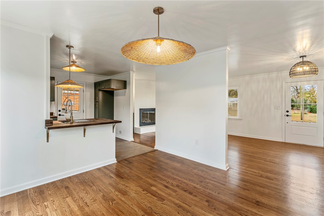 407 Mapleton Drive Greenville, SC 29607 - Photo 10 of 33