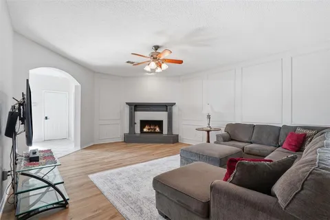 $440,500 | 2010 Walnut Creek Trail, Garland, TX 75040