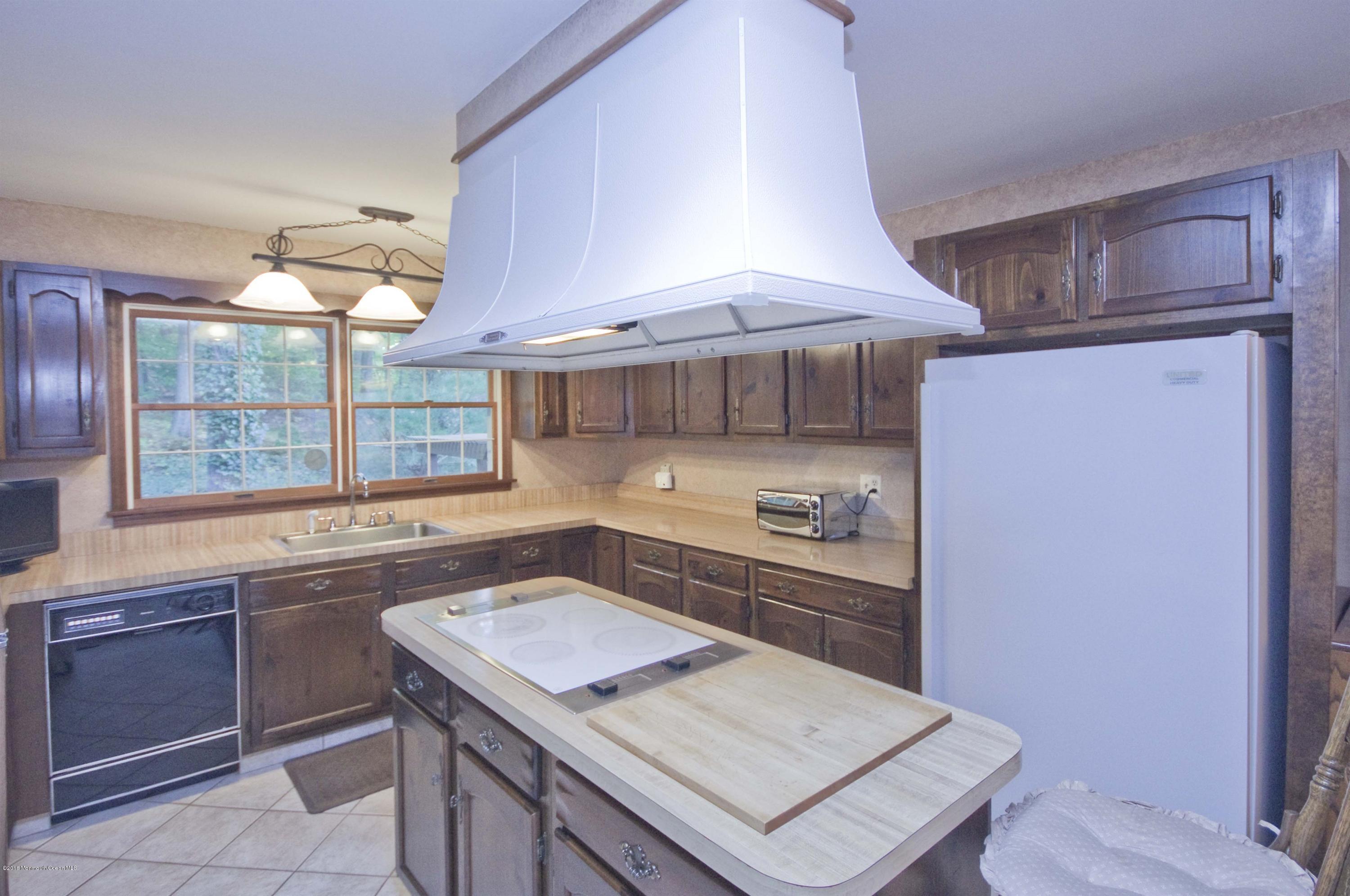 59 Chambers Road Allentown, NJ 08501 - Photo 25 of 27 KITCHEN