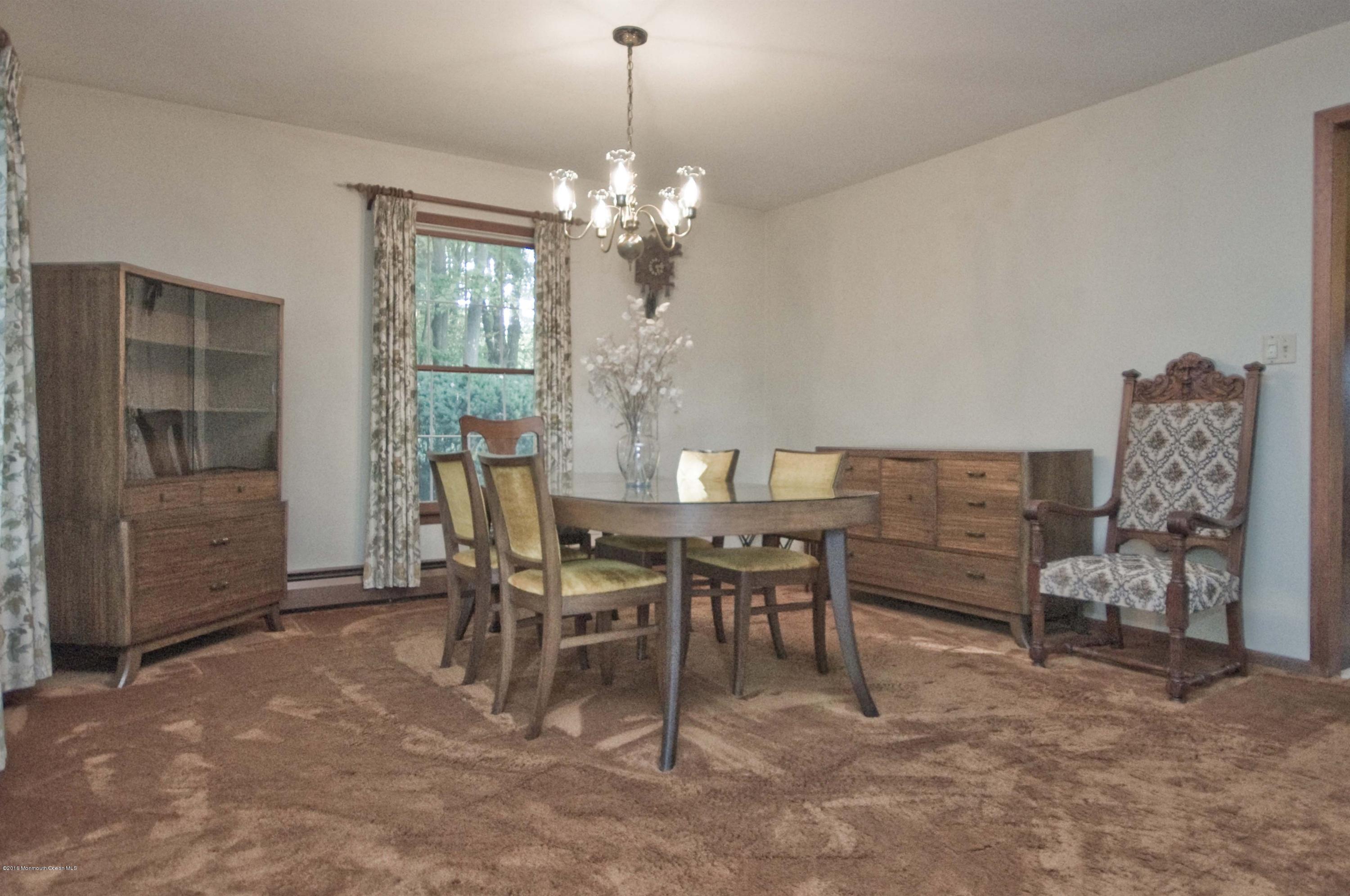 59 Chambers Road Allentown, NJ 08501 - Photo 9 of 27 DINING ROOM
