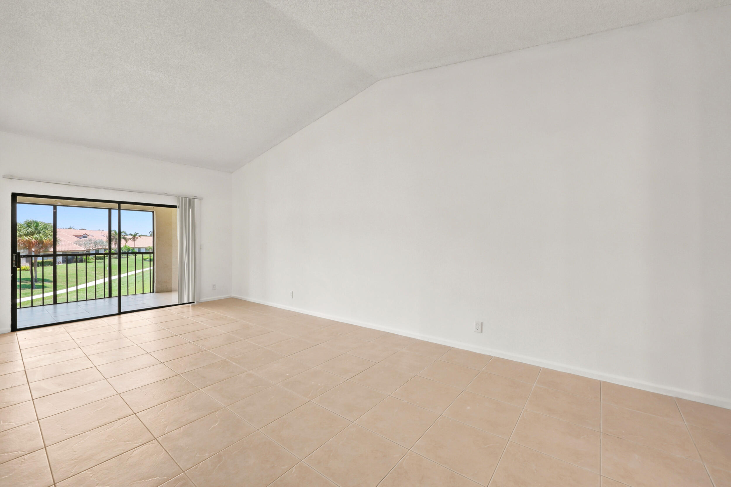 2600 Greenwood Terrace, Unit G201 Boca Raton, FL 33431 - Photo 7 of 35 40_453a9984