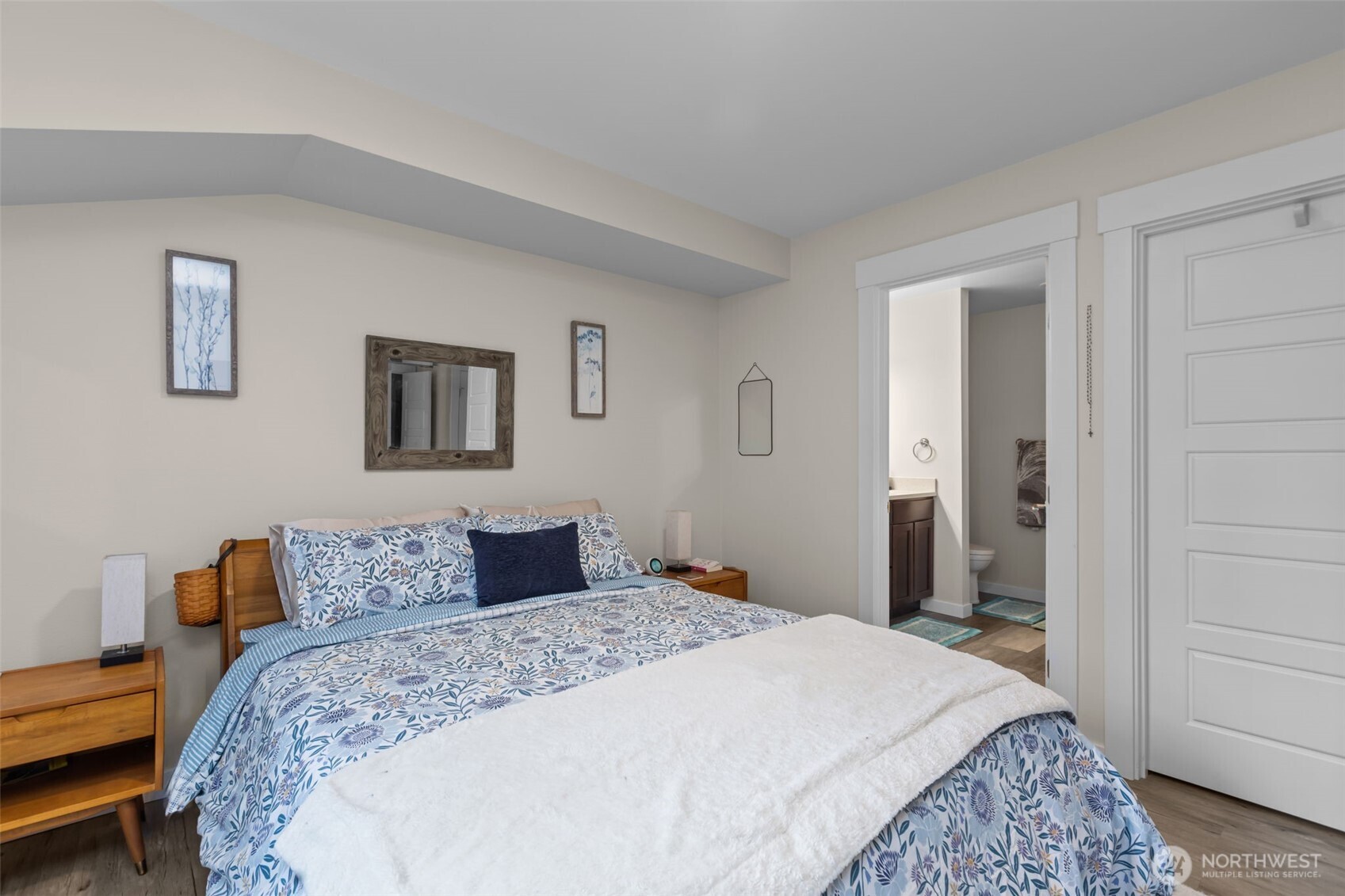 23224 Edmonds Way, Unit 107 Edmonds, WA 98026 - Photo 15 of 26