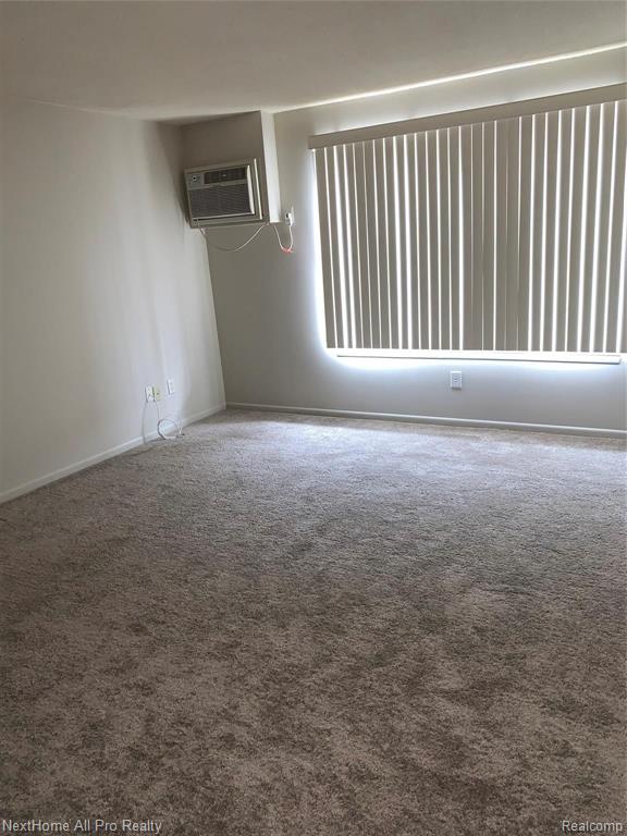 1252 East West Maple Road, Unit 5 Walled Lake, MI 48390 - Photo 2 of 19