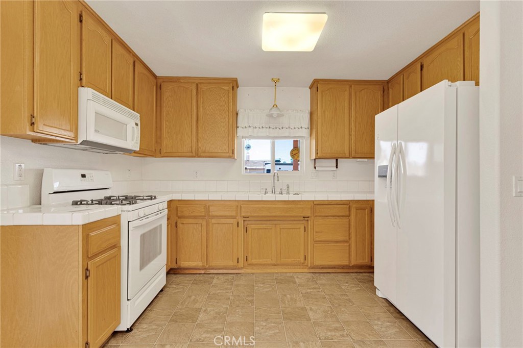 14570 Gayhead Road Apple Valley, CA 92307 - Photo 30 of 54 Gallery Image 30