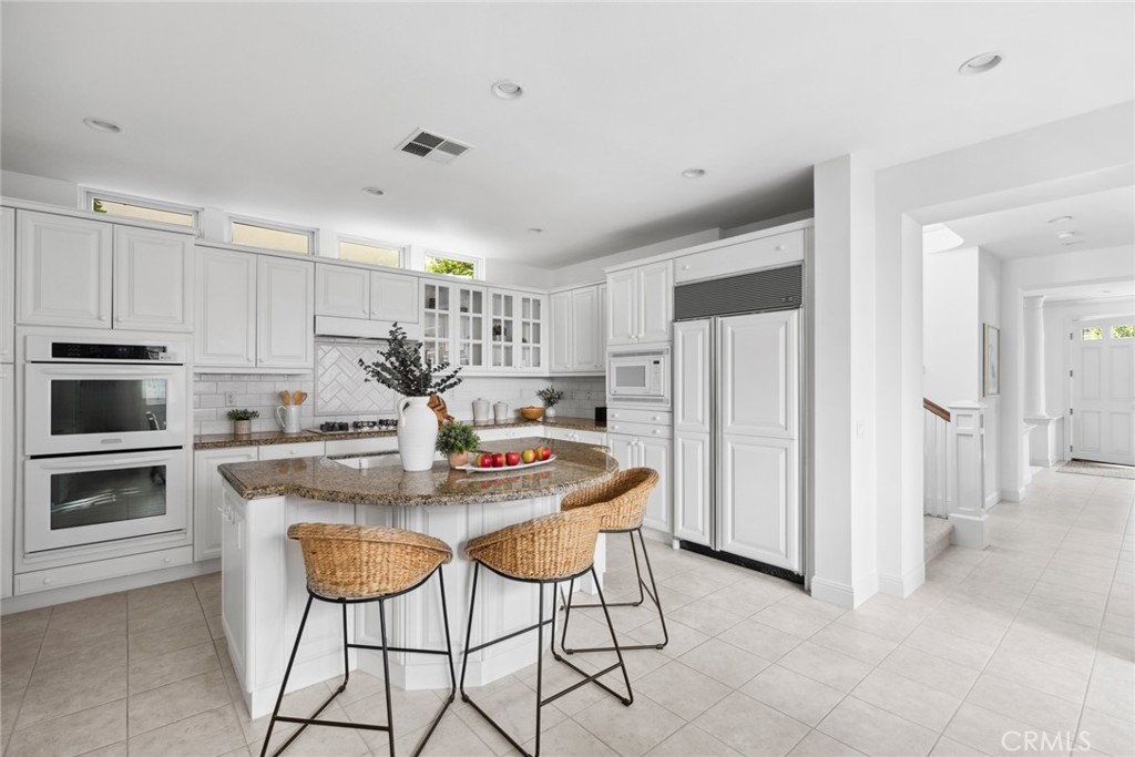 34 Long Bay Drive Newport Beach, CA 92660 - Photo 15 of 32