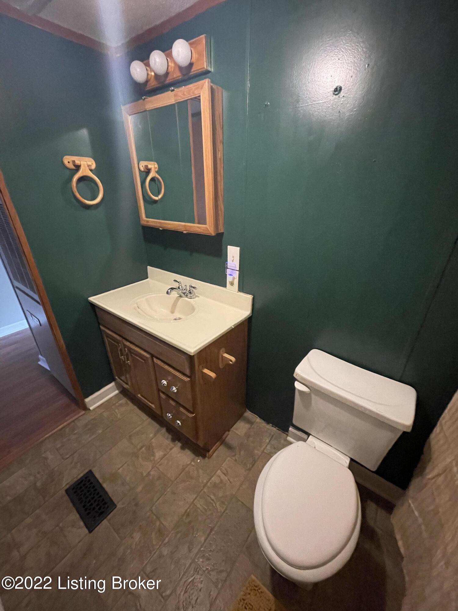 681 Red Hill Road Vine Grove, KY 40175 - Photo 14 of 60 B7EB0402-87B6-46F2-9EB9-8EAA748E9E29