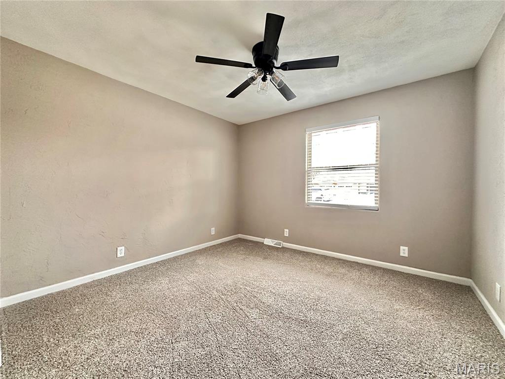 2033 Mapleleaf Drive Collinsville, IL 62234 - Photo 21 of 32