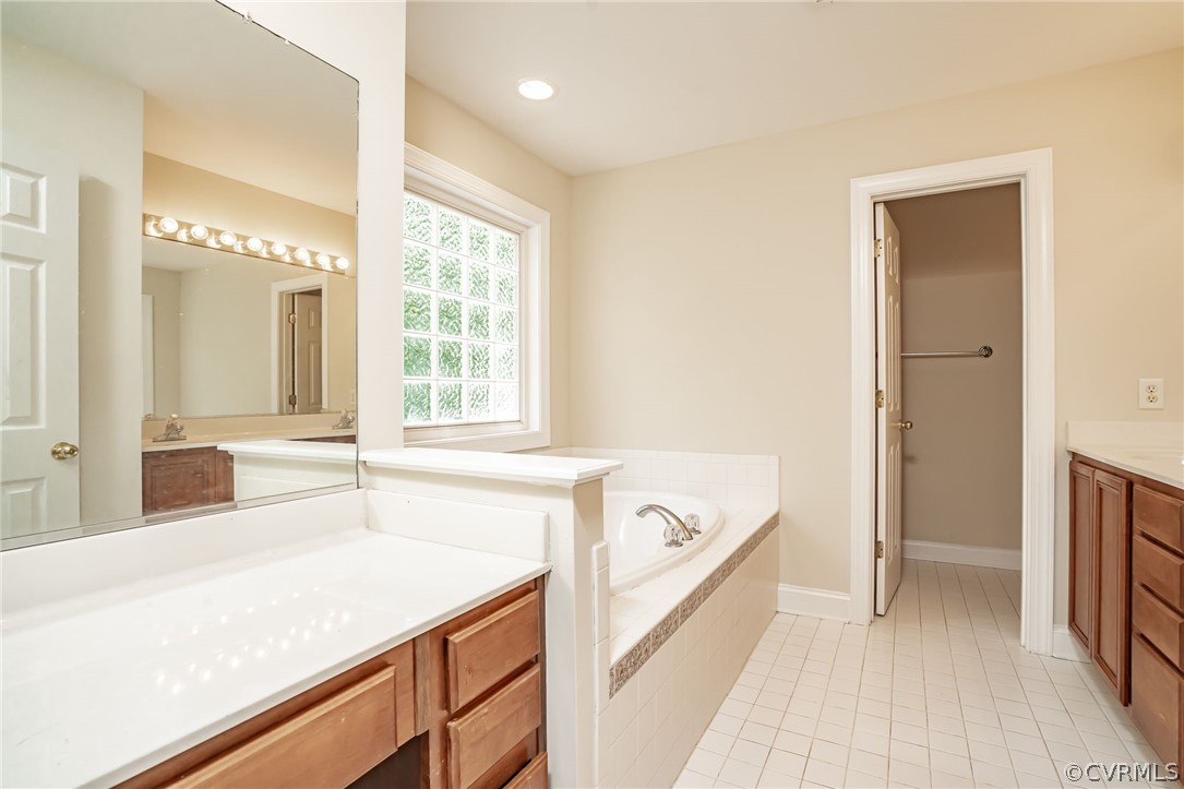 15001 River Road Chesterfield, VA 23838 - Photo 19 of 28 Master Bath with Double Vanity & Makeup Area