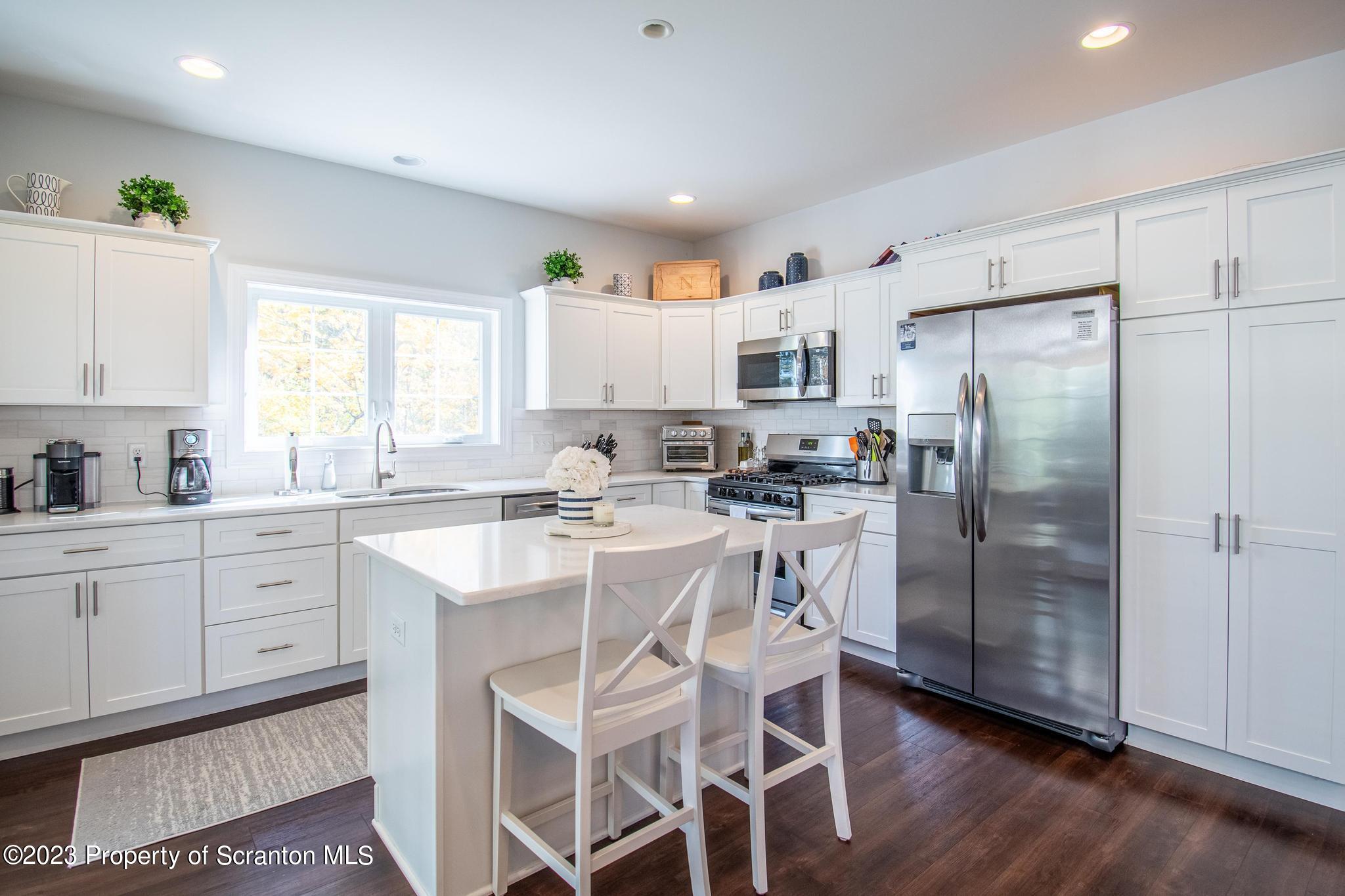 12 Avalon Road Clarks Summit, PA 18411 - Photo 6 of 32 Gallery Image 6