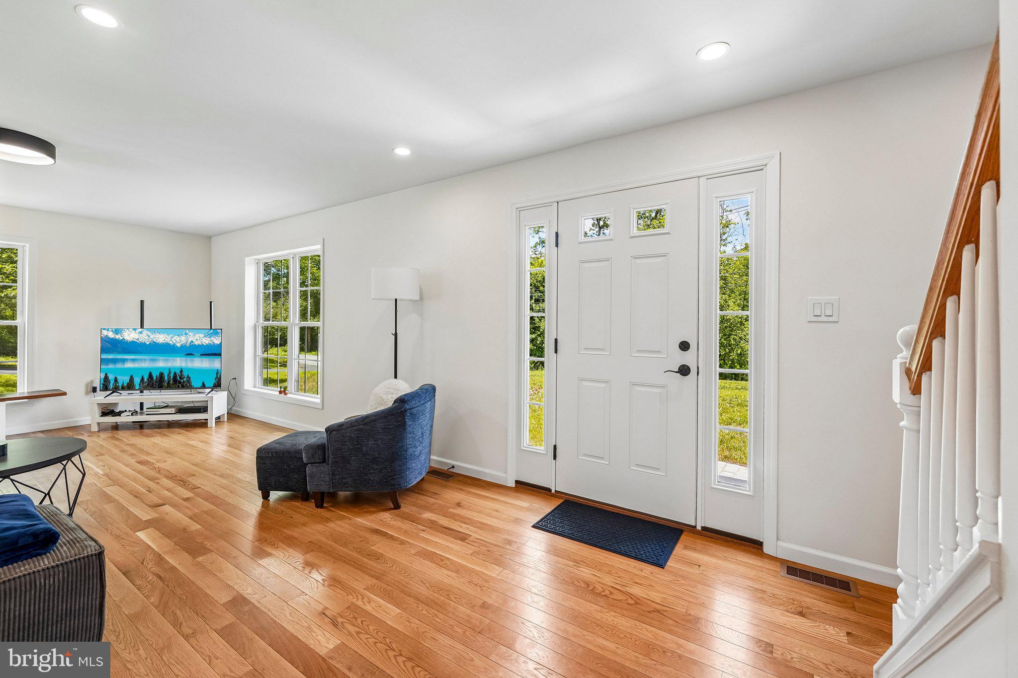40 Creek Road Phoenixville, PA 19460 - Photo 6 of 59 Foyer