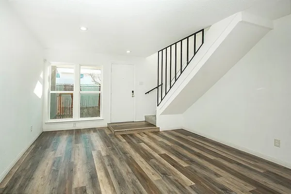 $2,595 | 2611 Via Cordova, Carrollton, TX 75006