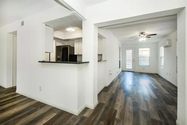 $2,595 | 2611 Via Cordova, Carrollton, TX 75006