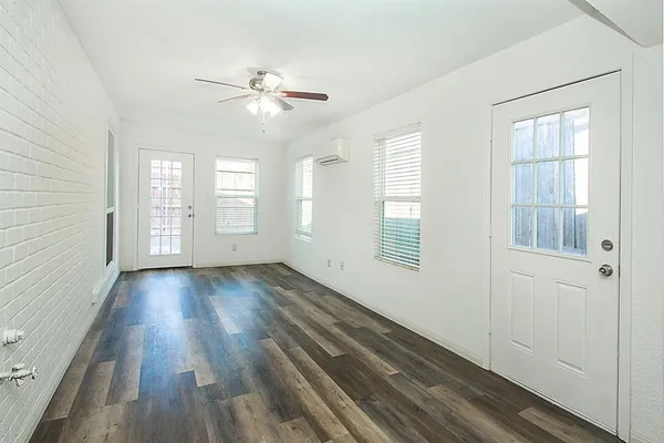 $2,595 | 2611 Via Cordova, Carrollton, TX 75006