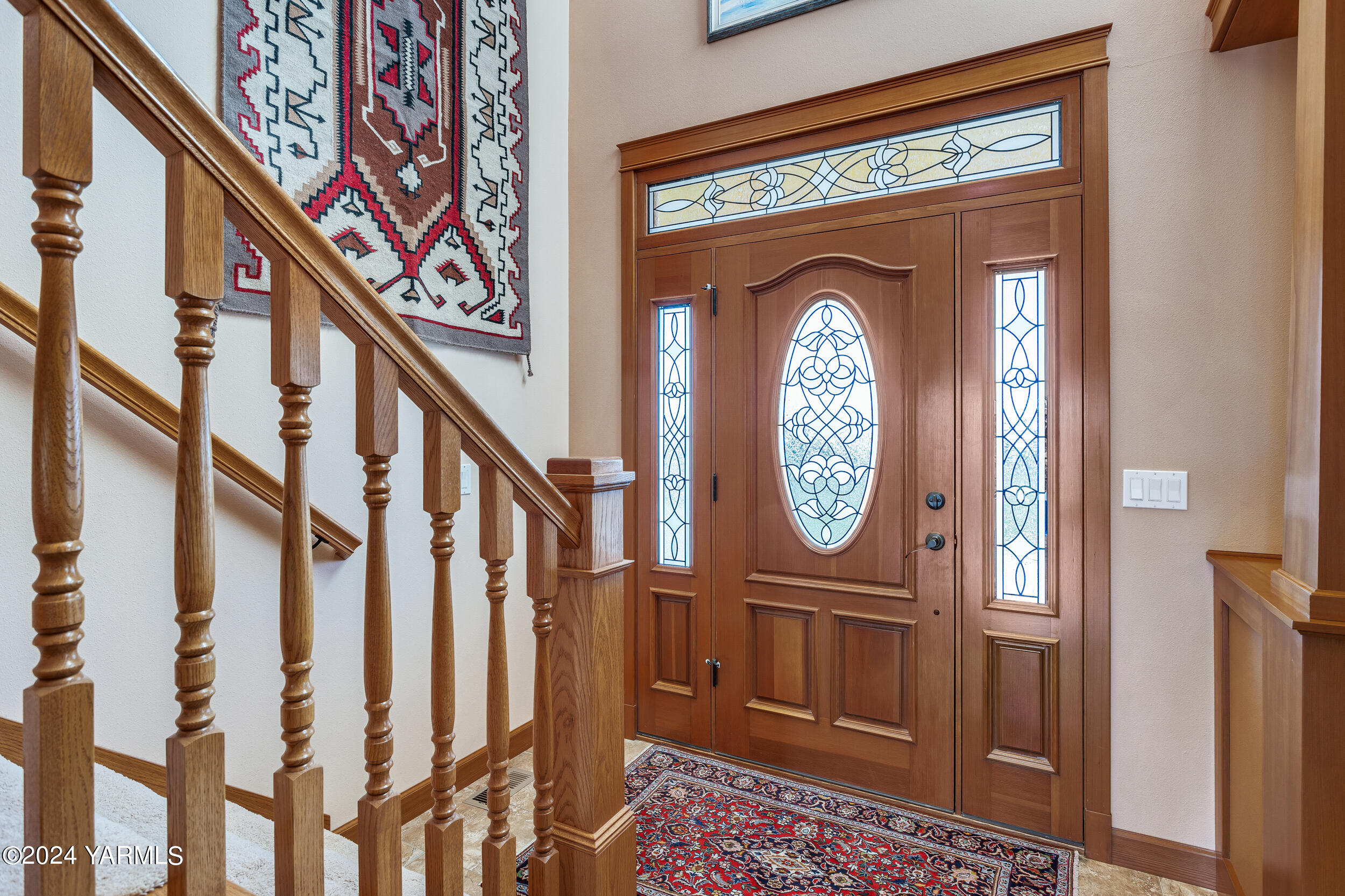 12401 Summitview Ext Road Yakima, WA 98908 - Photo 19 of 63 a view of a hallway with wooden door