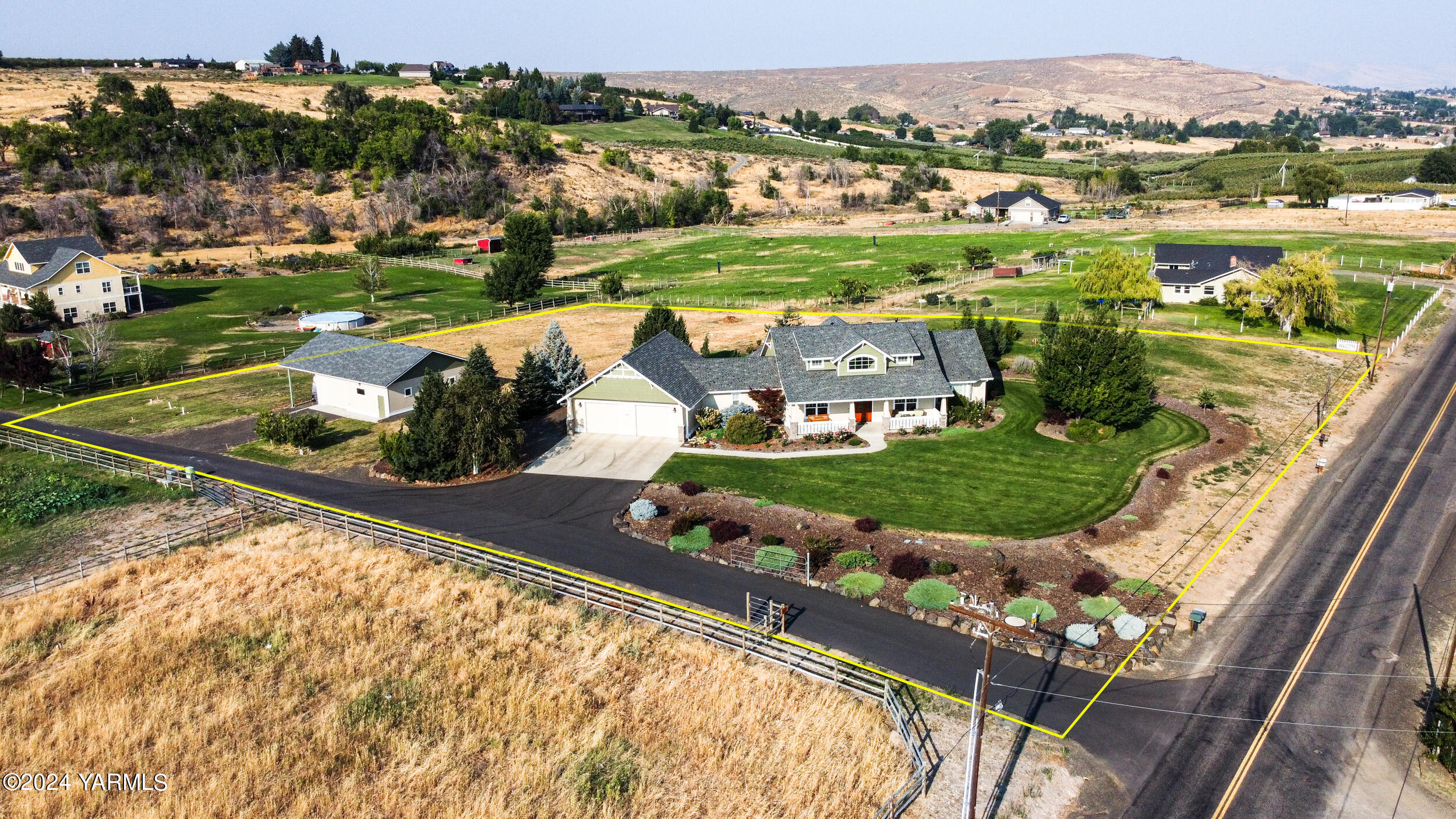 12401 Summitview Ext Road Yakima, WA 98908 - Photo 4 of 63 a view of a city