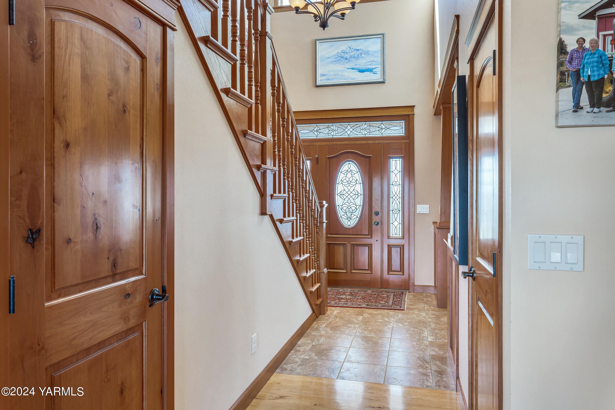 12401 Summitview Ext Road Yakima, WA 98908 - Photo 49 of 63 a view of an entryway with a door