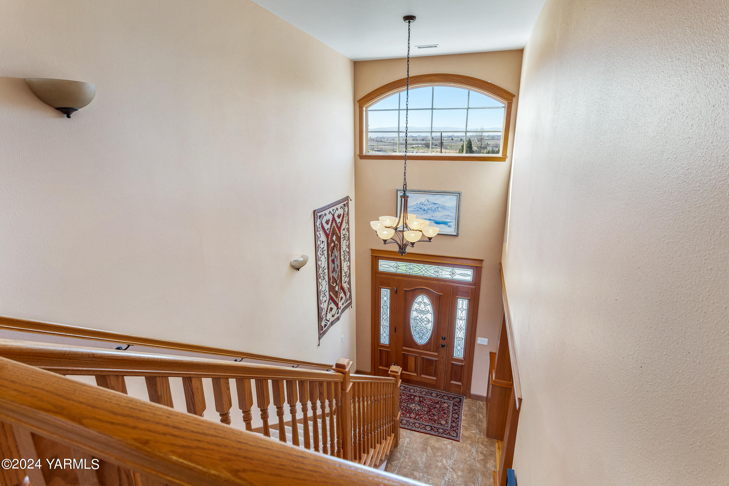 12401 Summitview Ext Road Yakima, WA 98908 - Photo 52 of 63 a view of a hallway with wooden floor and staircase
