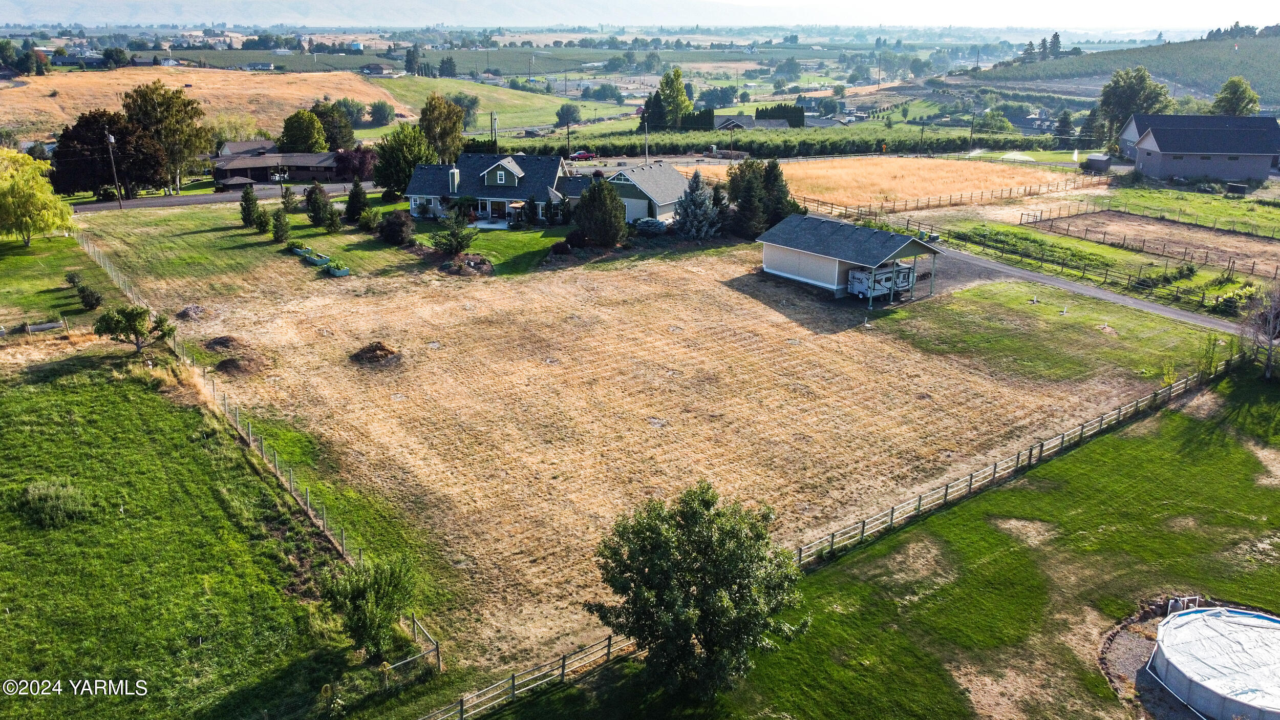 12401 Summitview Ext Road Yakima, WA 98908 - Photo 59 of 63 an aerial view of a house with garden space and ocean view