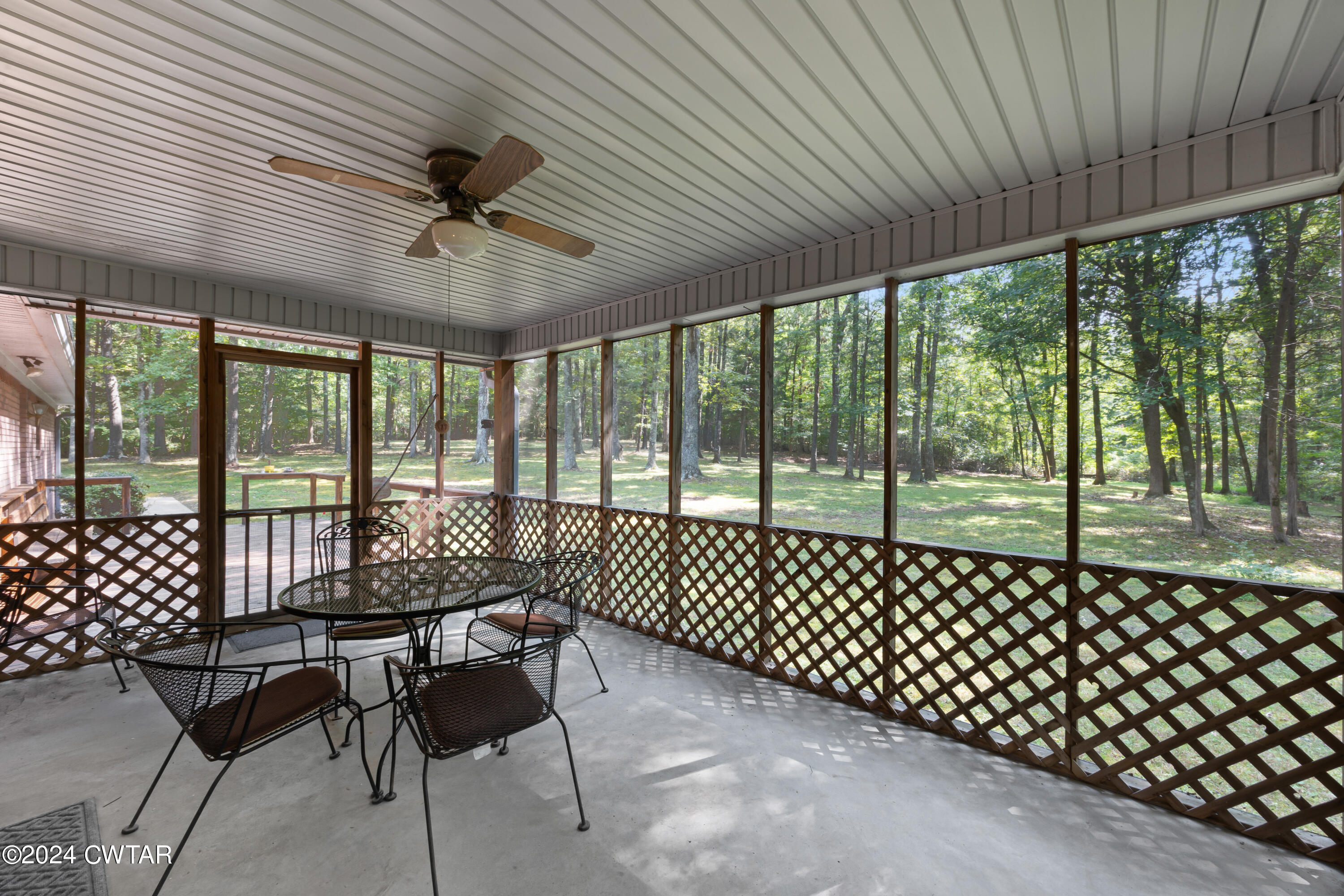 237 Daniel Road Jackson, TN 38305 - Photo 21 of 29 Screened Porch
