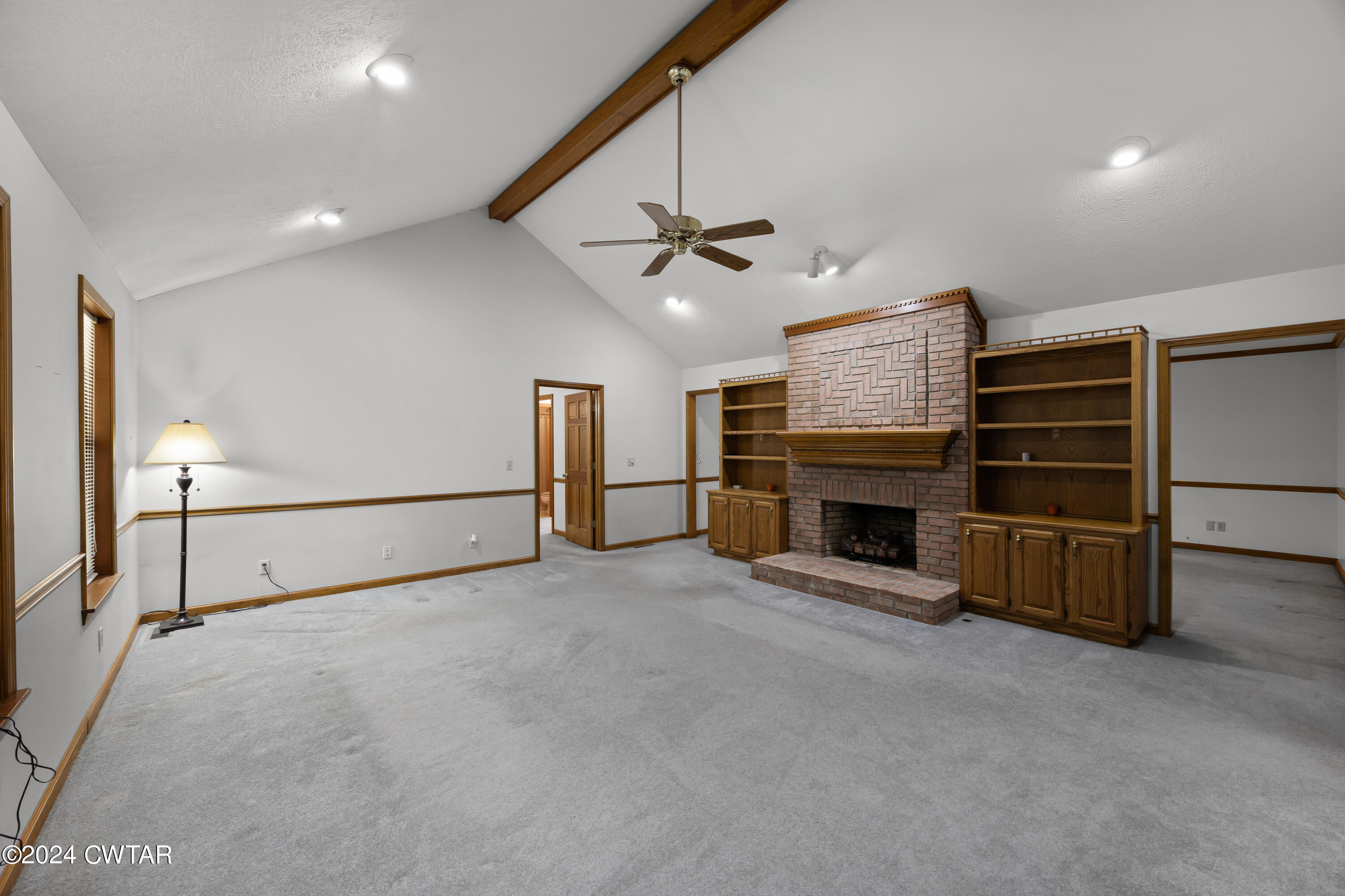237 Daniel Road Jackson, TN 38305 - Photo 6 of 29 Living Room