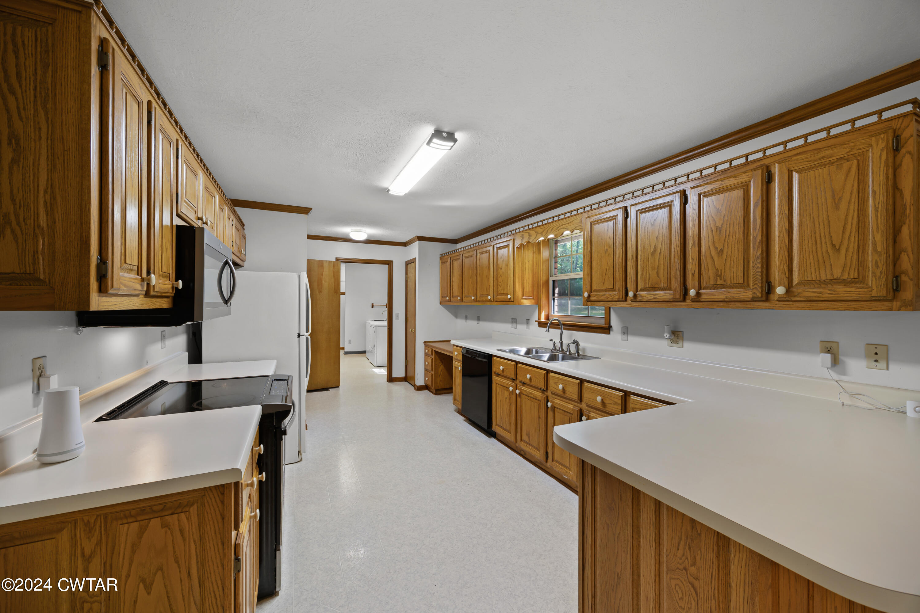 237 Daniel Road Jackson, TN 38305 - Photo 10 of 29 Kitchen