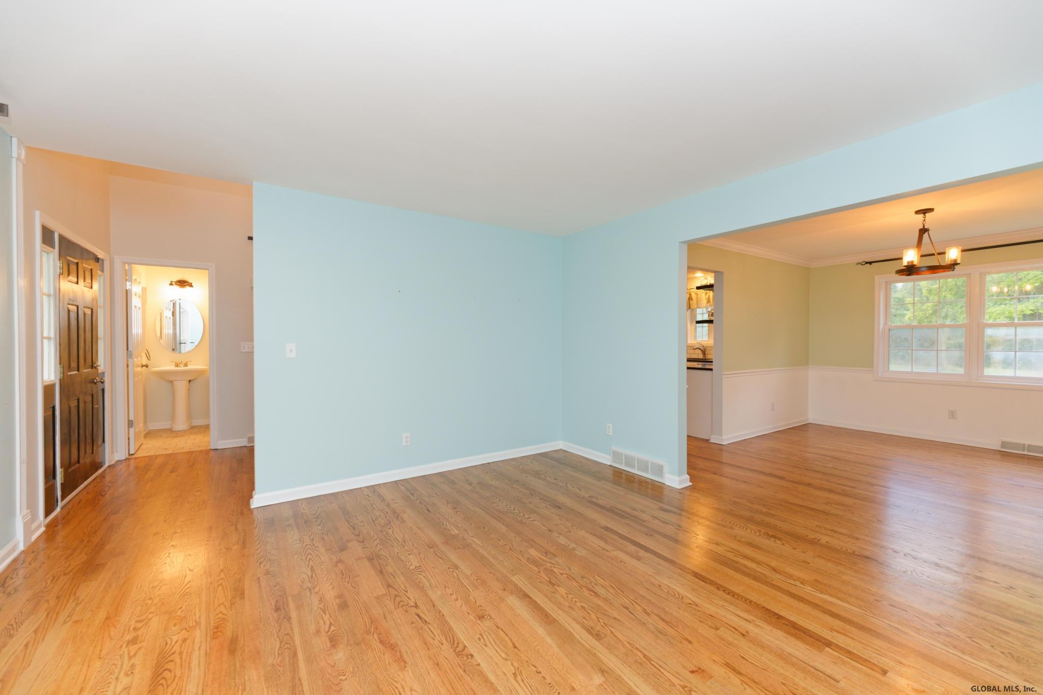 2176 River Road Niskayuna, NY 12309 - Photo 15 of 46 Photo 15