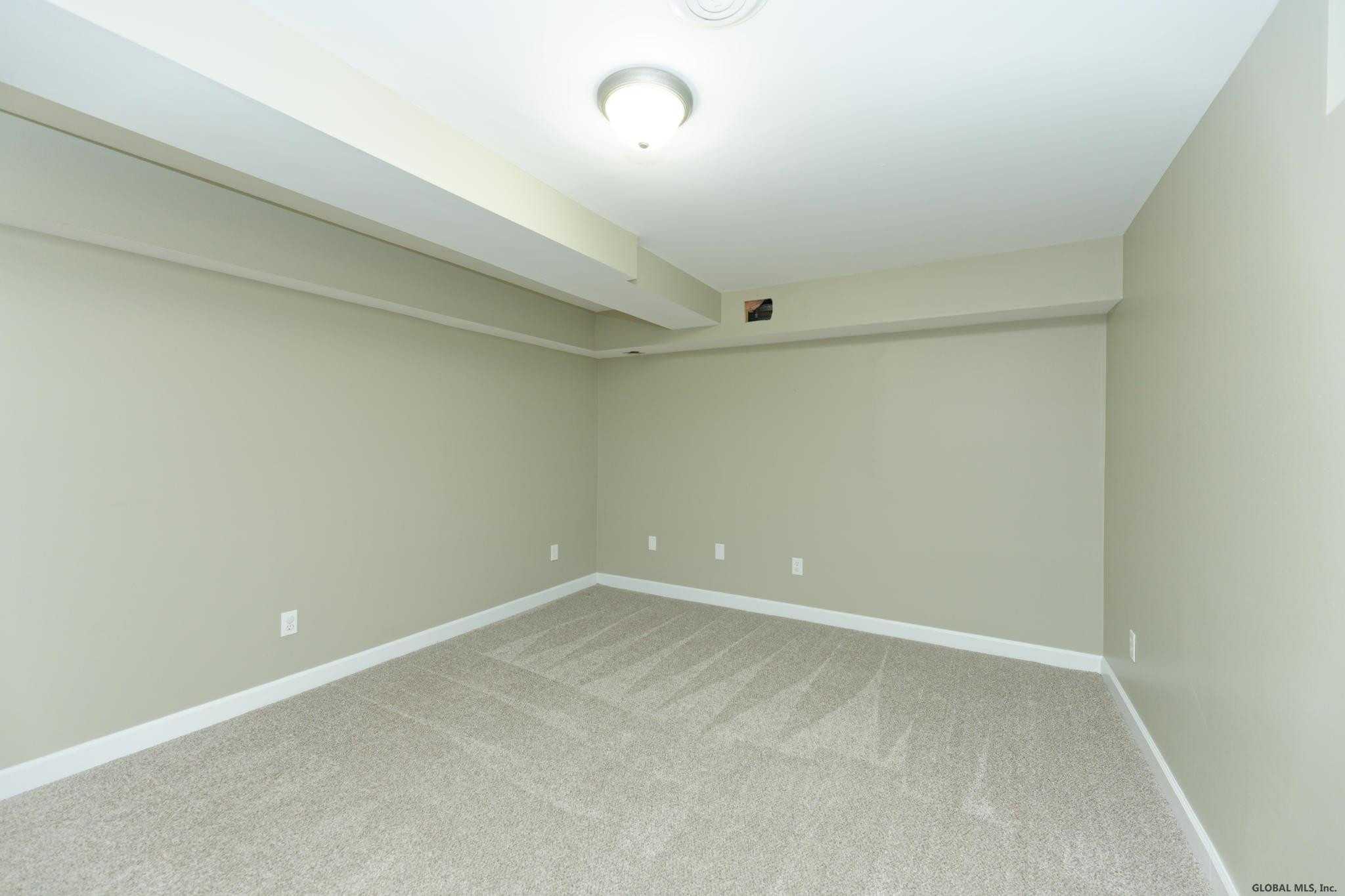 2176 River Road Niskayuna, NY 12309 - Photo 35 of 46 Photo 35