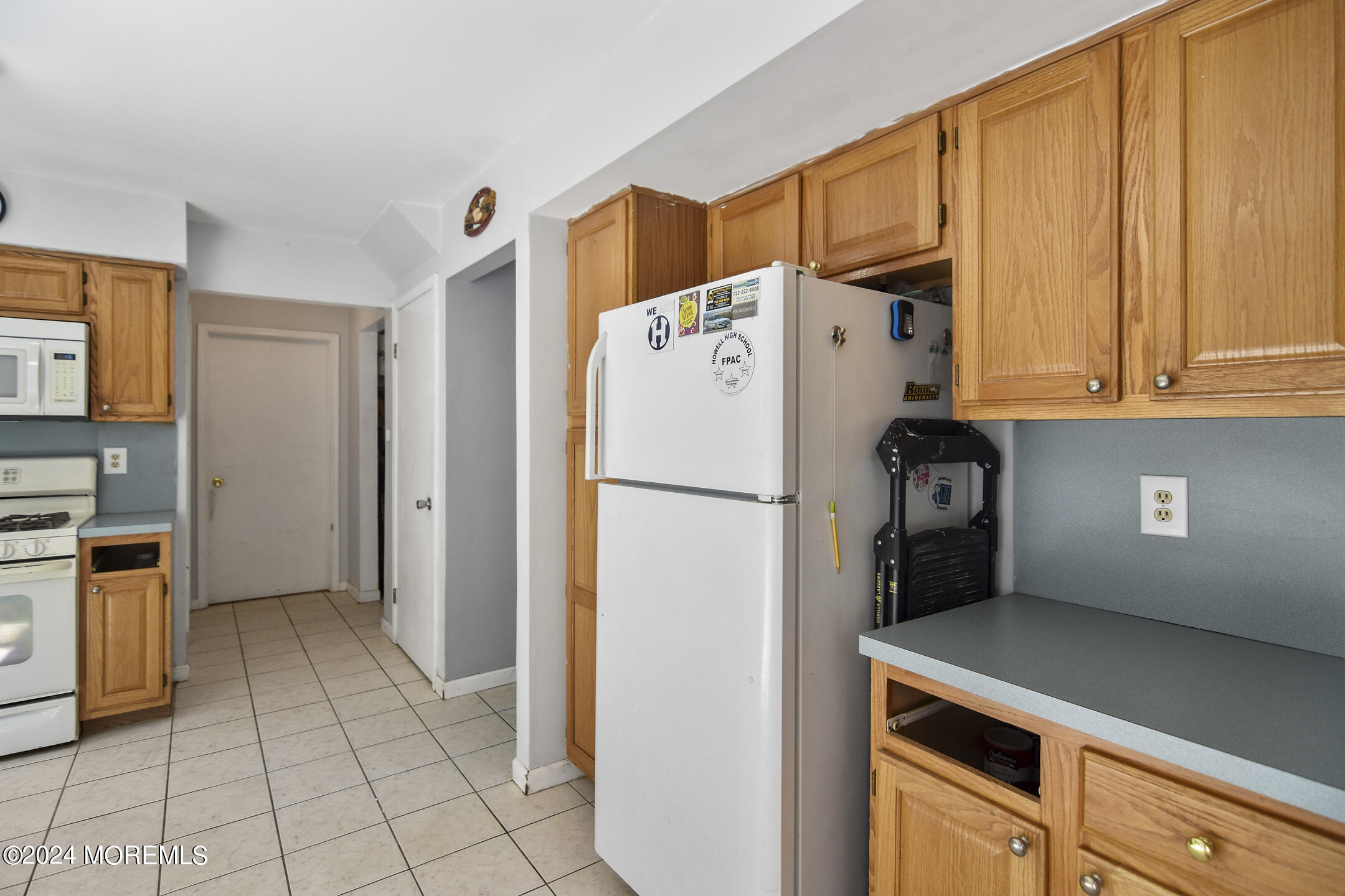22 Jacob Drive Howell, NJ 07731 - Photo 11 of 31 7dde2993-4a7a-49f5-b12d-eed5c6461637-1_a