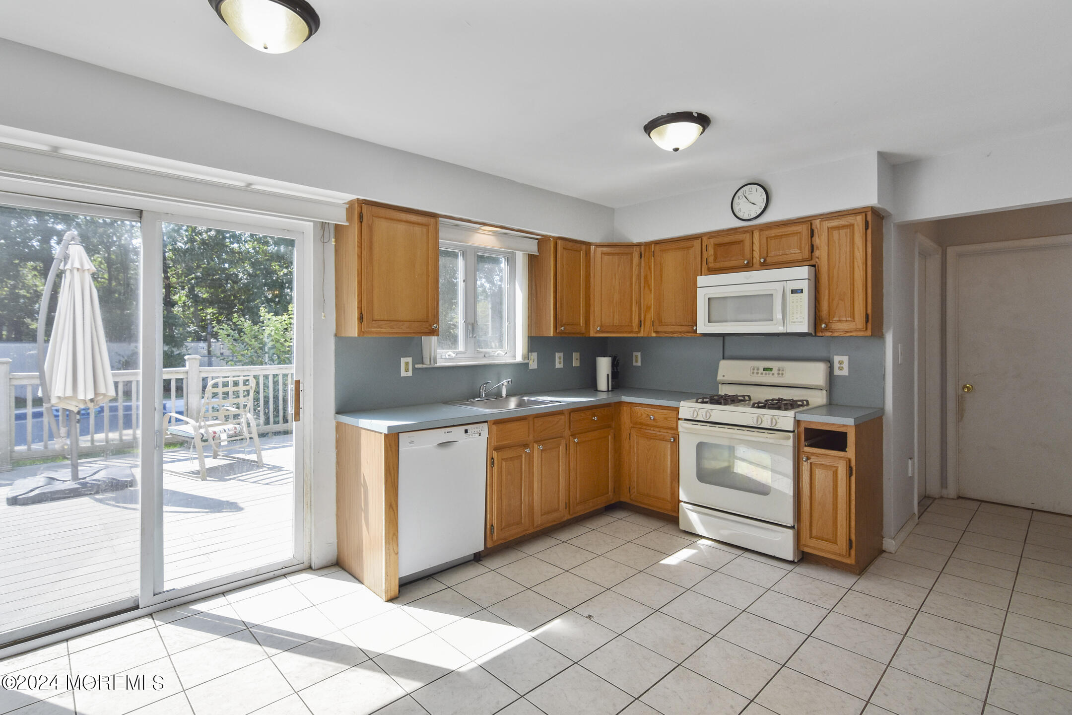 22 Jacob Drive Howell, NJ 07731 - Photo 14 of 31 DSC_0271