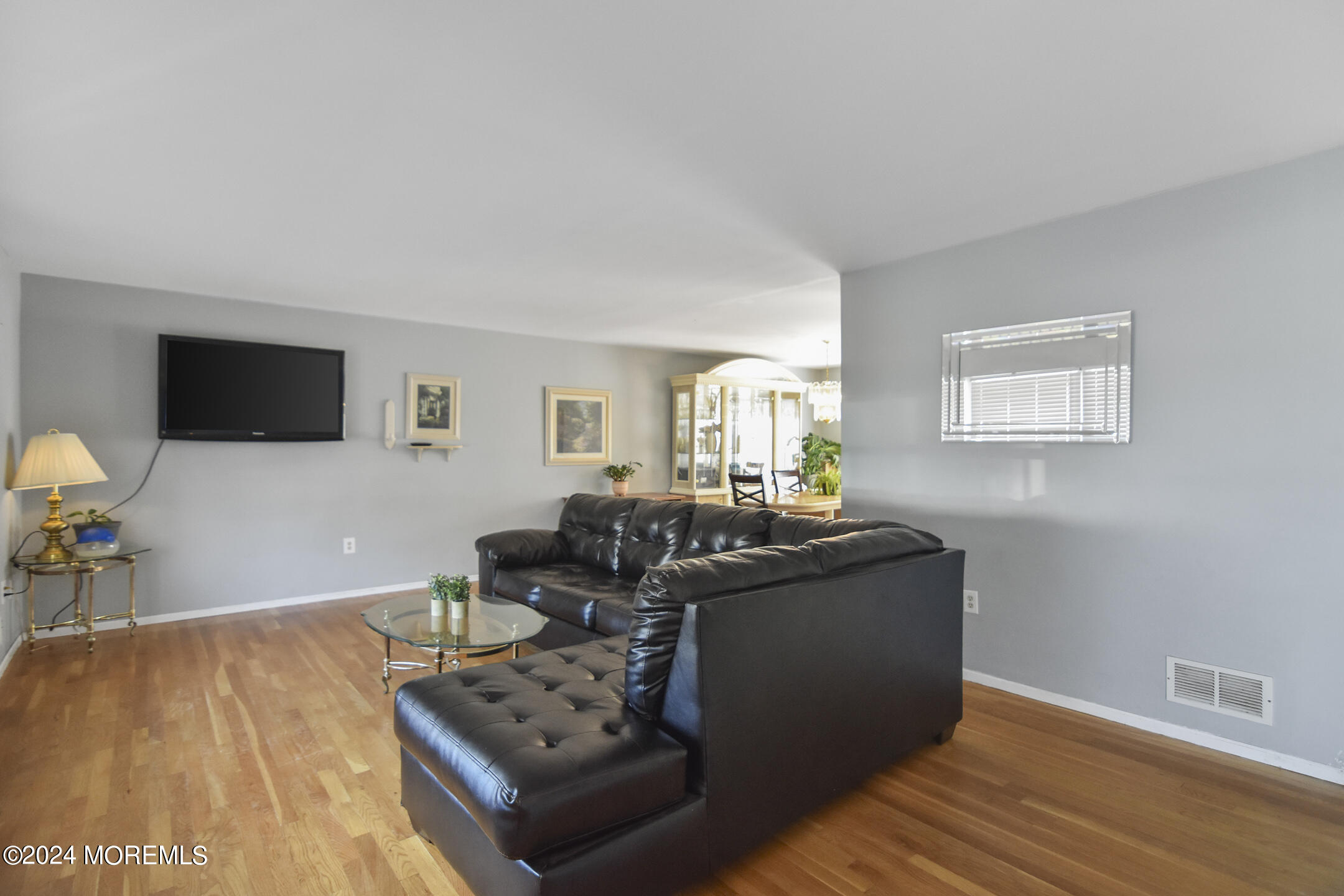 22 Jacob Drive Howell, NJ 07731 - Photo 5 of 31 7dde2993-4a7a-49f5-b12d-eed5c6461637-1_a