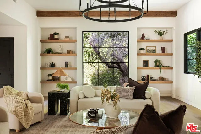 $4,875,000 | 735 North Orlando Avenue, Los Angeles, CA 90069