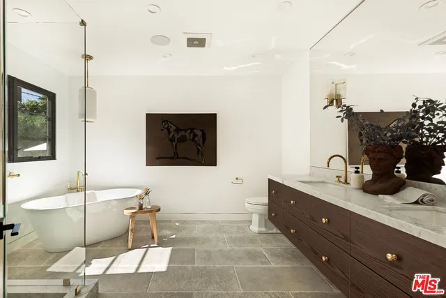 $4,875,000 | 735 North Orlando Avenue, Los Angeles, CA 90069