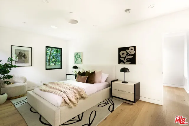 $4,875,000 | 735 North Orlando Avenue, Los Angeles, CA 90069