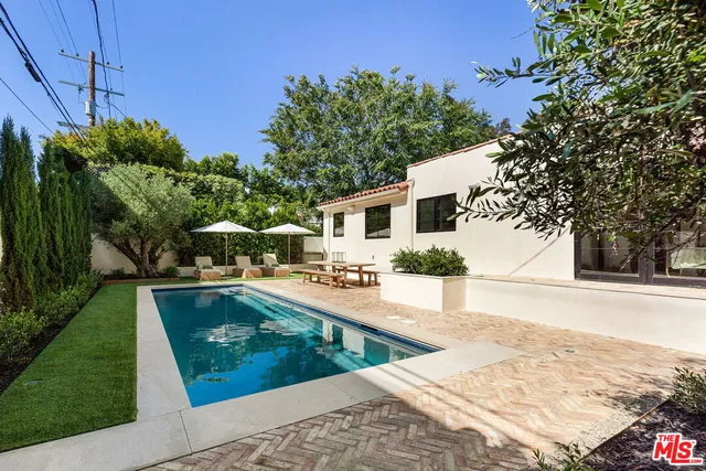 $4,875,000 | 735 North Orlando Avenue, Los Angeles, CA 90069
