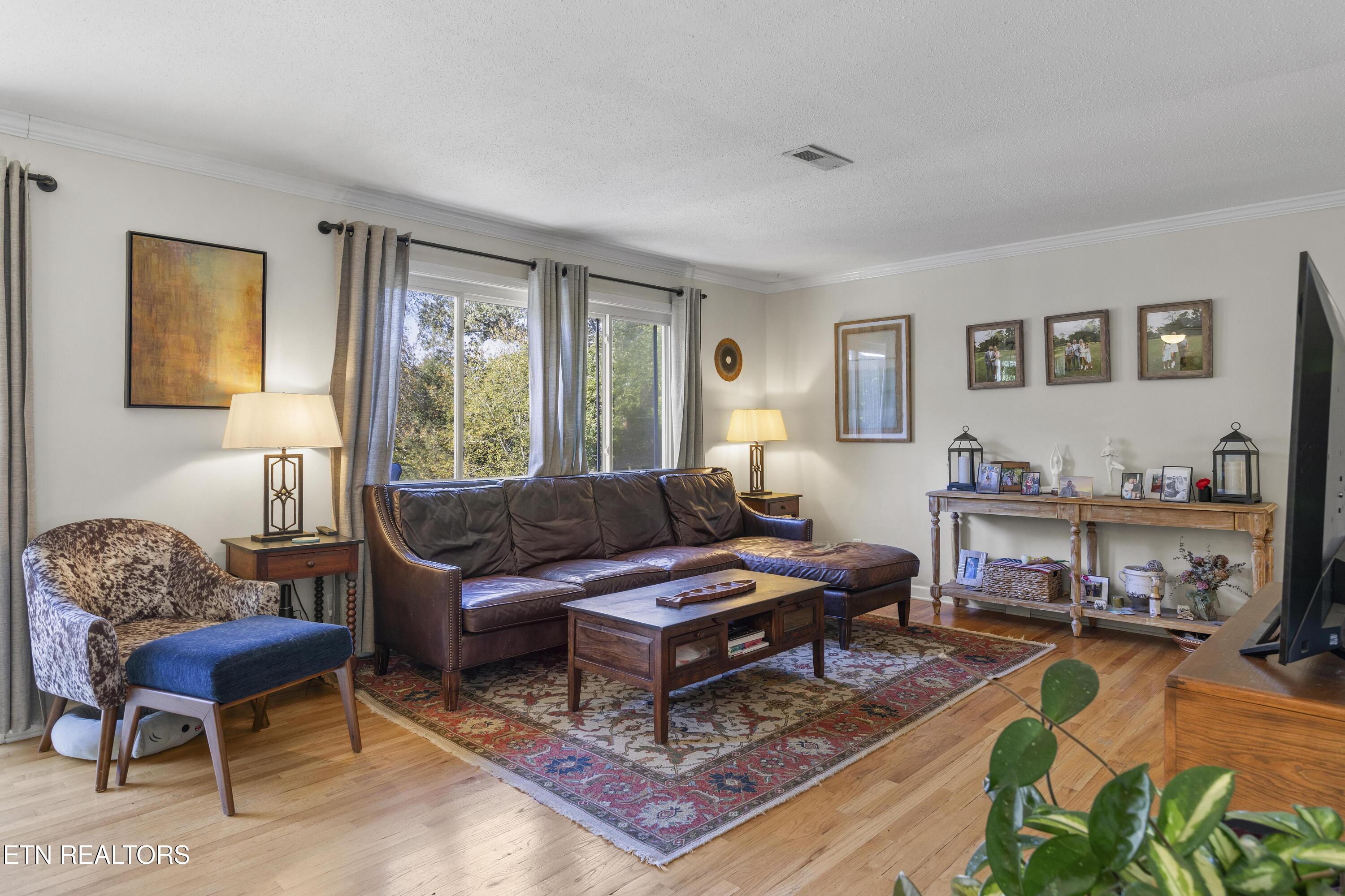 1601 Buckeye Road Knoxville, TN 37919 - Photo 12 of 31 030A9095