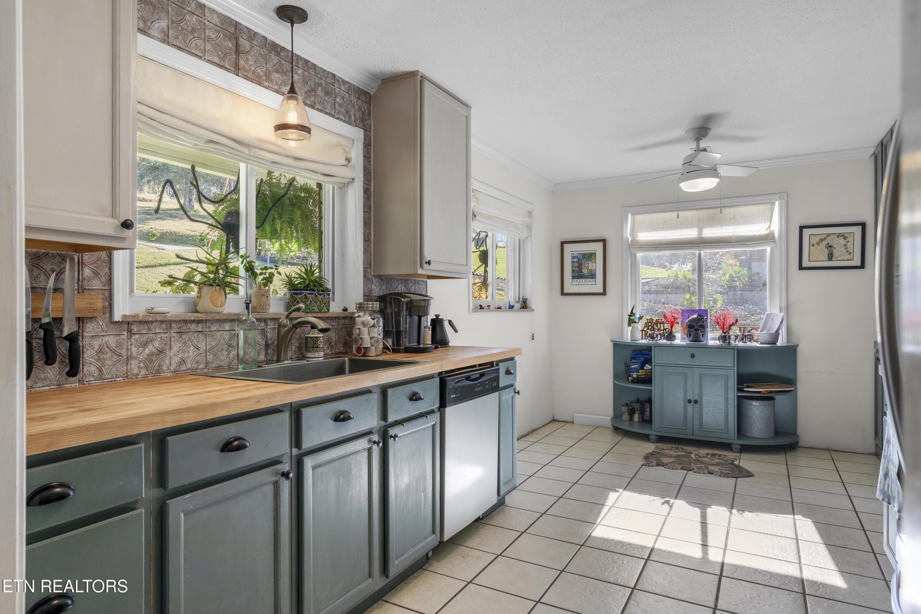 1601 Buckeye Road Knoxville, TN 37919 - Photo 6 of 31 030A9018