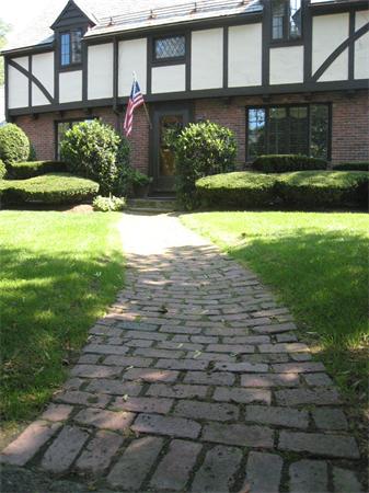 5 Marmion Road Melrose, MA 02176 - Photo 2 of 30 Gallery Image 2