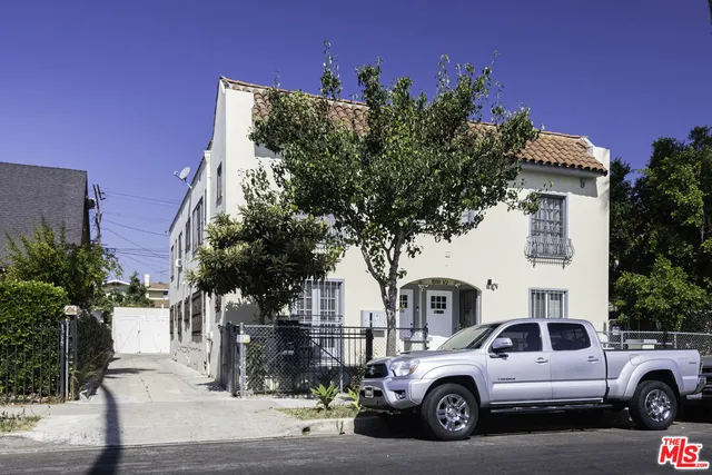 $1,500,000 | 1561 1/2 South Harvard Boulevard, Los Angeles, CA 90006