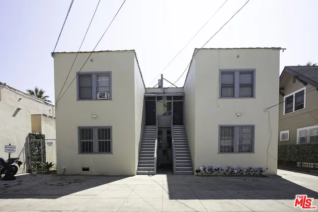 $1,500,000 | 1561 1/2 South Harvard Boulevard, Los Angeles, CA 90006